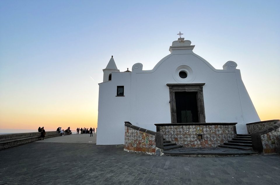 Taxi Forio d'Ischia: transfer comodi per mare e attrazioni